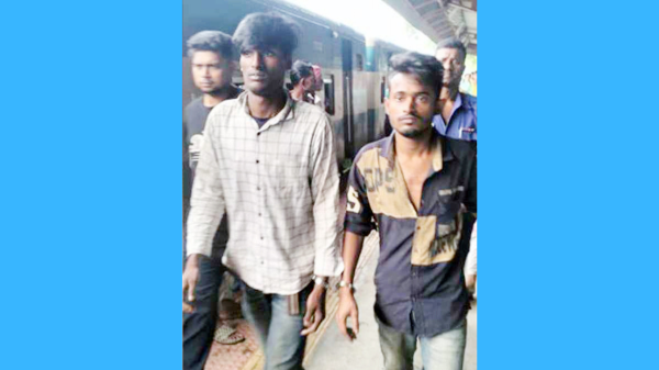 মোহনগঞ্জে দুই ছিনতাইকারী আটক শিক্ষার্থীর মোবাইল ছিনতাই