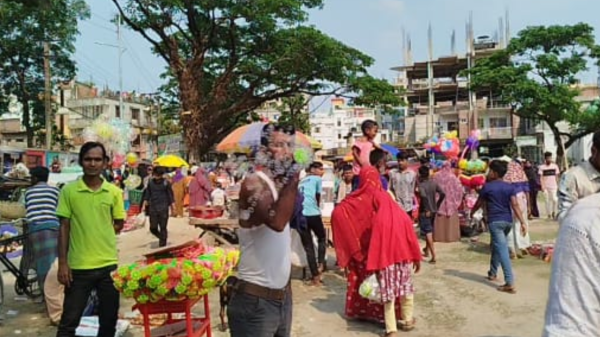 ময়মনসিংহে চৈত্র সংক্রান্তি উপলক্ষে শুরু হয়েছে গ্রামীণ মেলা।
