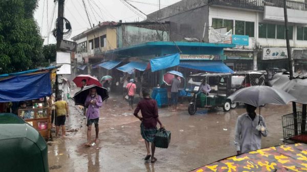 জগন্নাথপুরে টানা বৃষ্টিপাতে জনজীবন বিপর্যস্ত, ভোগান্তিে শ্রমজীবীরা, জনমনে বন্যা আতংক