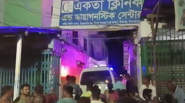 সিজারের পর প্রসূতির মৃত্যু, এলাকাবাসীর ক্লিনিক ঘেরাও