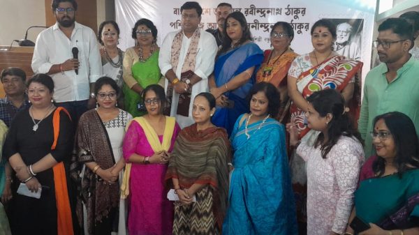 রবীন্দ্রনাথ ঠাকুর ও অবনীন্দ্রনাথ ঠাকুরের উপর আক্রমণের প্রতিবাদে, কবি, চিত্র শিল্পী, সাহিত্যিক ও সংগীত শিল্পীদের প্রতিবাদ।