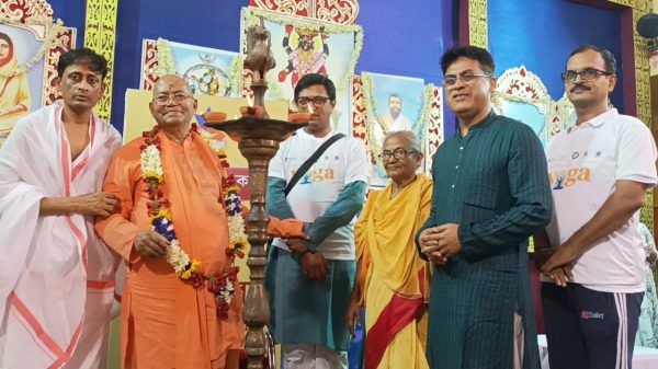 আদ্যাপীঠে আন্তর্জাতিক যোগ দিবস ও শ্যাম সুন্দর জুয়েলার্সের যোগা-ধ্যান কর্মশালা উদযাপিত