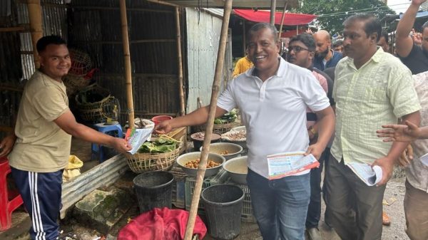 তারেক রহমান কর্তৃক রাষ্ট্র কাঠামো মেরামতের ৩১ দফার লক্ষ্যে সুনামগঞ্জের তিনটি ইউনিয়নে এড.নুরুলের নেতৃত্বে লিফলেট বিতরণ