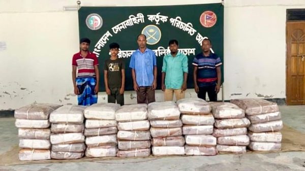 জৈন্তাপুরে সেনাবাহিনীর অভিযানে ৪ হাজার কেজি ভারতীয় মাংস জব্দ, আটক ৫ জন