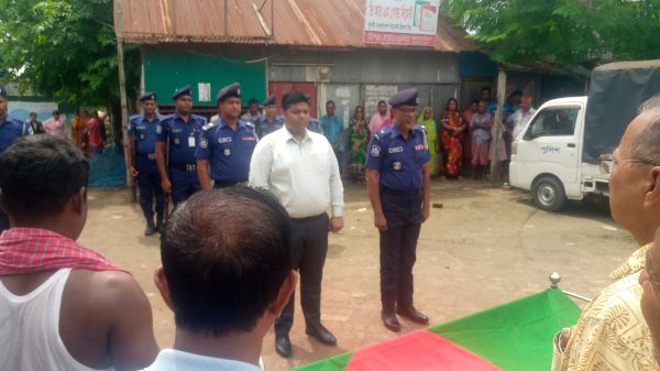 খুলনার বটিয়াঘাটায় বীরমুক্তিযোদ্ধা গৌর চন্দ্র টিকাদার-কে রাষ্ট্রীয় মর্যাদায় শেষকৃত্য সম্পন্ন ।