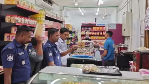 ছাতকের গোবিন্দগঞ্জ বাজারের ৩ প্রতিষ্ঠানকে ভোক্তা অধিকারের ৩৫ হাজার টাকা জরিমানা