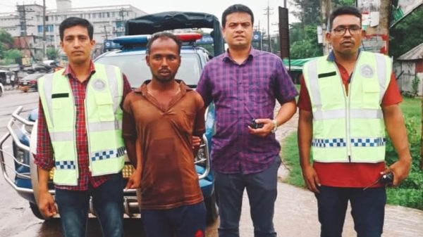 ময়মনসিংহে দুই শিশু ও মাকে জবাই করে হত্যার ঘটনায়, প্রধান আসামি নজরুলকে গাজীপুর থেকে গ্রেফতার